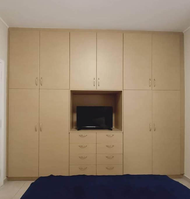 Blue -Spacious 1Bdr Corner Flat/Balcony/View Apartment Athens Exterior photo